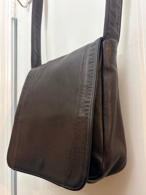 1998 Coach Lexington Flap 4183 – Mahogany – Shoulder Bag